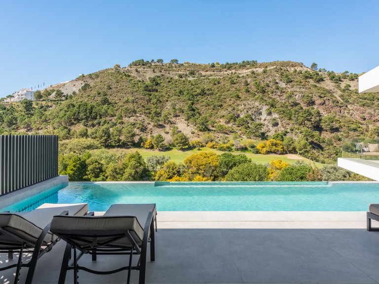 Villa for Sale in Marbella, Malaga 16