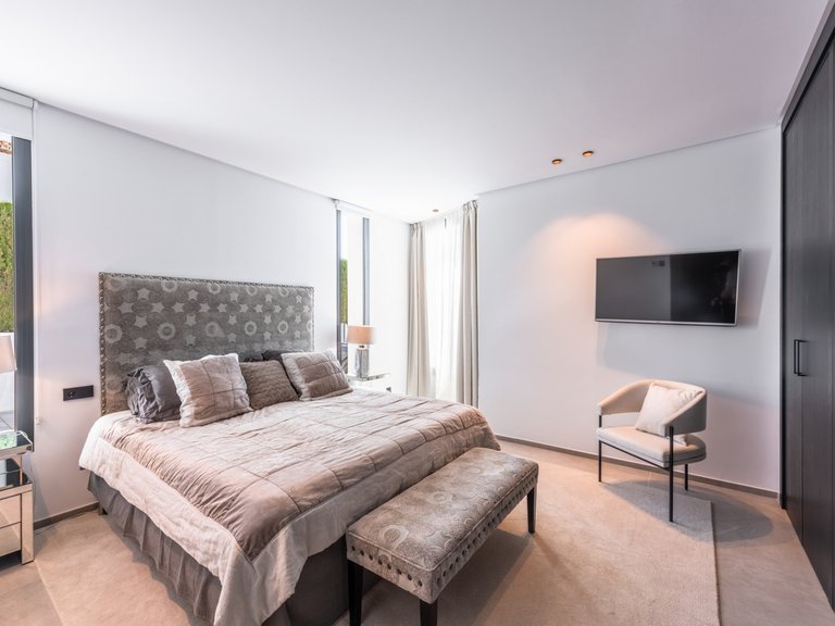 Villa for Sale in Marbella, Malaga 8