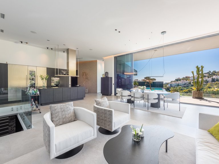 Villa for Sale in Marbella, Malaga 3