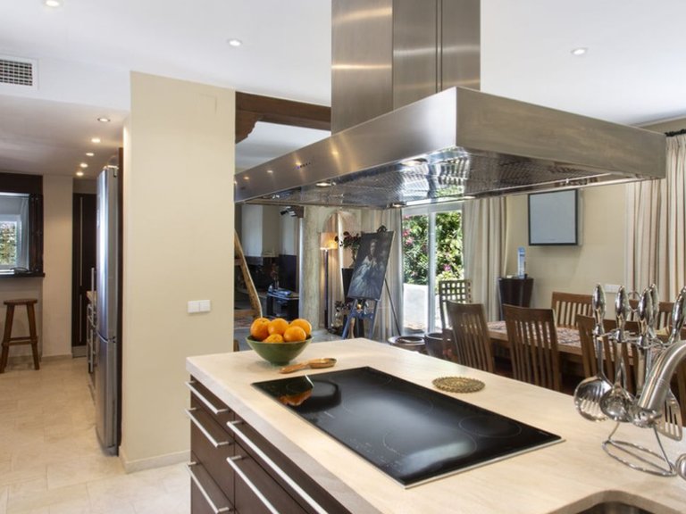 Villa for Sale in Marbella, Malaga 11