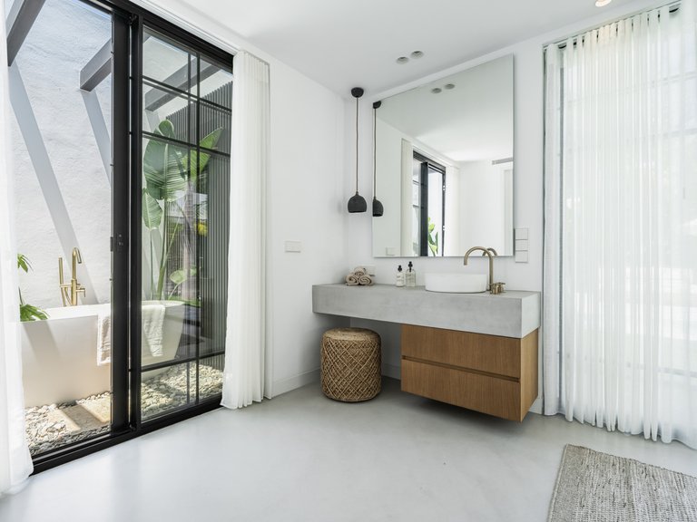 Villa for Sale in Marbella, Malaga 30