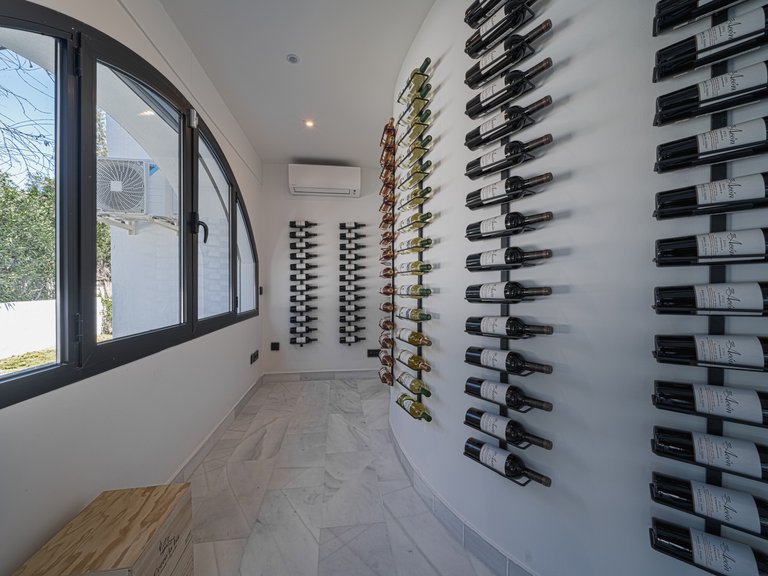 Villa for Sale in Marbella, Malaga 11