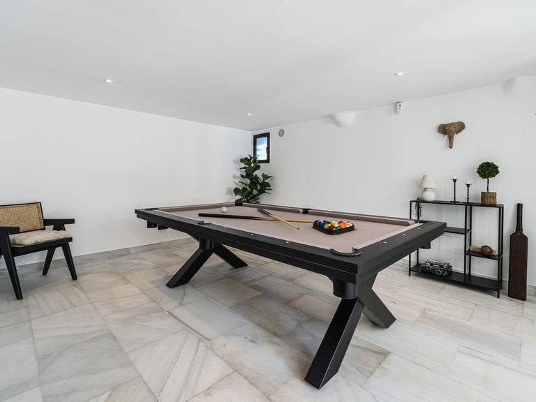 Villa for Sale in Marbella, Malaga 28
