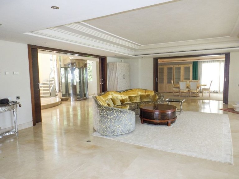 Villa for Sale in Marbella, Malaga 17