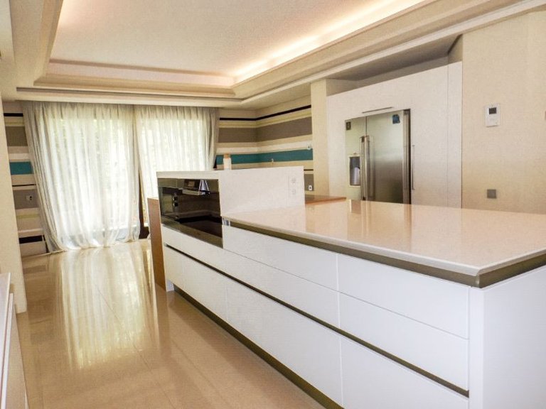 Villa for Sale in Marbella, Malaga 14
