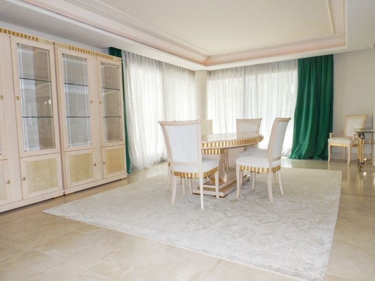 Villa for Sale in Marbella, Malaga 15