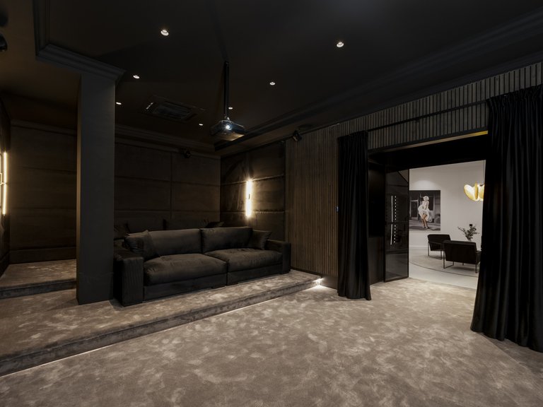 Villa for Sale in Marbella, Malaga 44