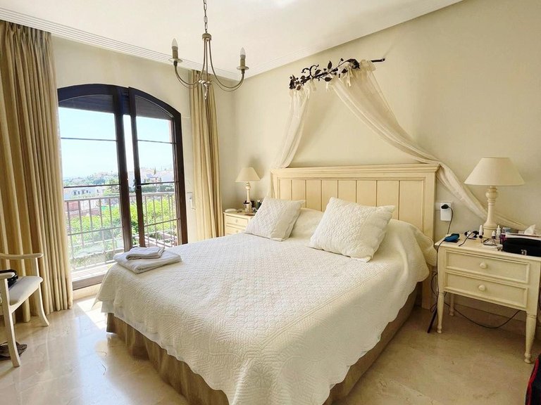 Apartment for Sale in Marbella, Malaga 15