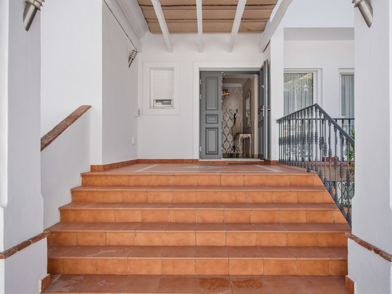 Villa for Sale in Marbella, Malaga 8