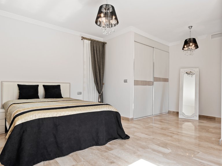 Villa for Sale in Marbella, Malaga 38