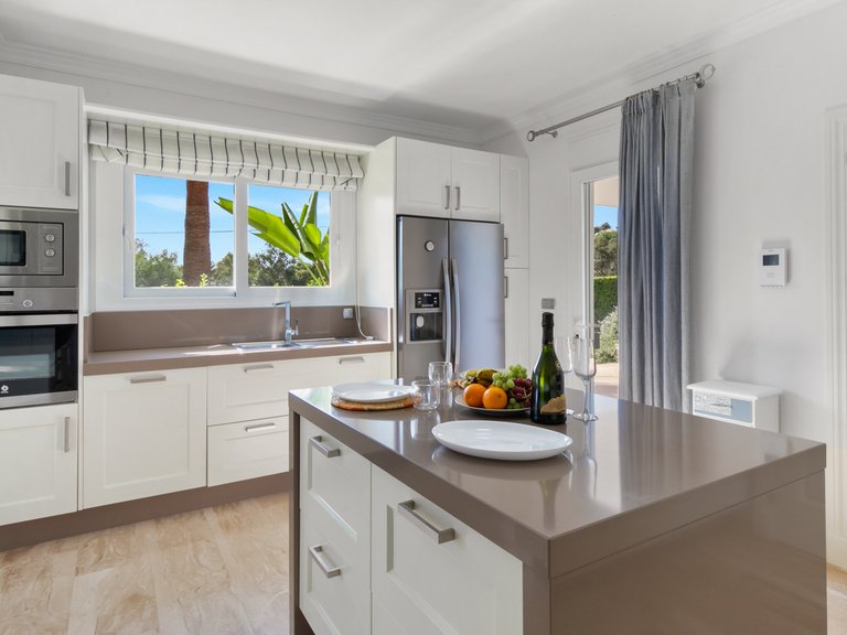 Villa for Sale in Marbella, Malaga 23