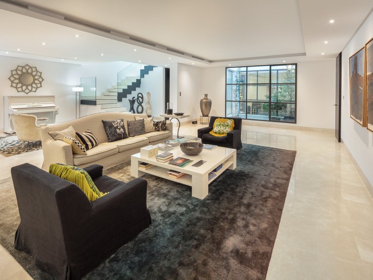 Villa for Sale in Marbella, Malaga 24