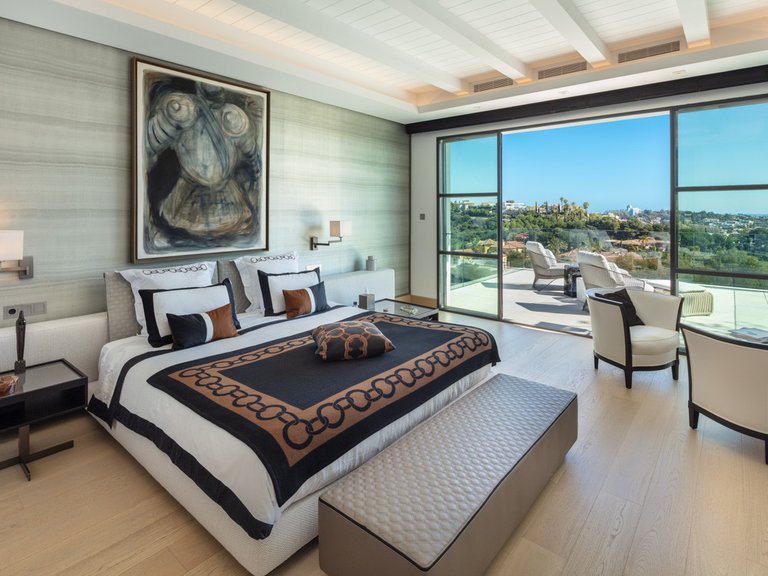 Villa for Sale in Marbella, Malaga 4