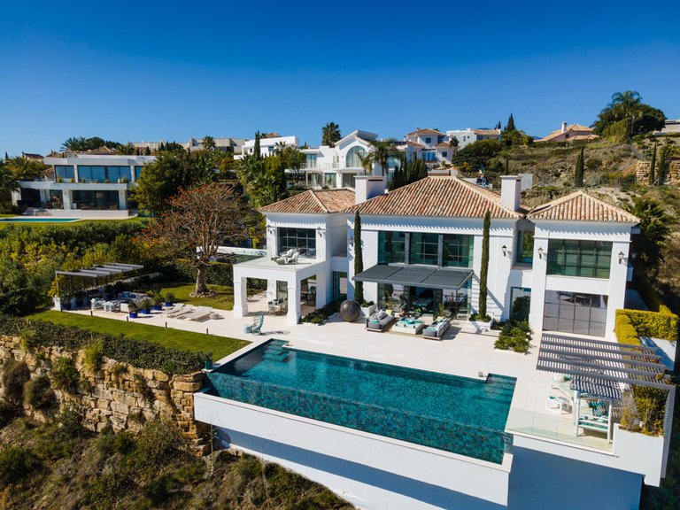 Villa for Sale in Marbella, Malaga 28