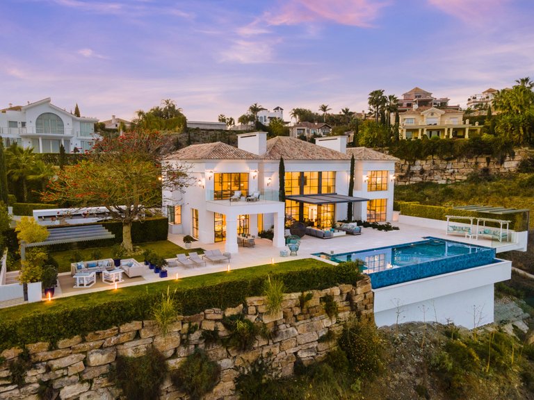 Villa for Sale in Marbella, Malaga 33