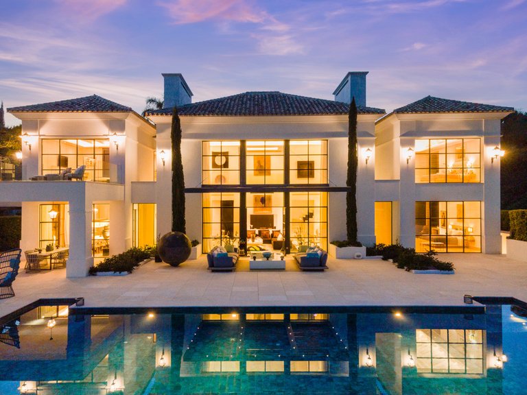 Villa for Sale in Marbella, Malaga 1