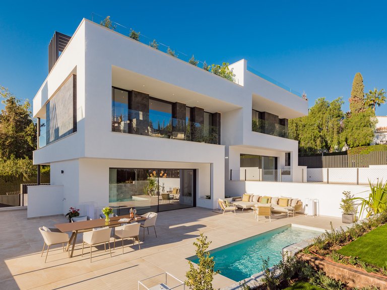 Villa for Sale in Marbella, Malaga 1