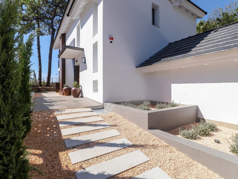 Villa for Sale in Marbella, Malaga 8