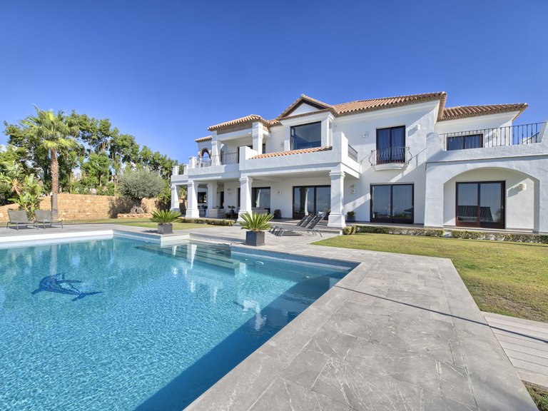 Villa for Sale in Marbella, Malaga 3