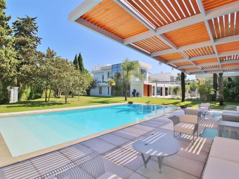 Villa for Sale in Marbella, Malaga 11