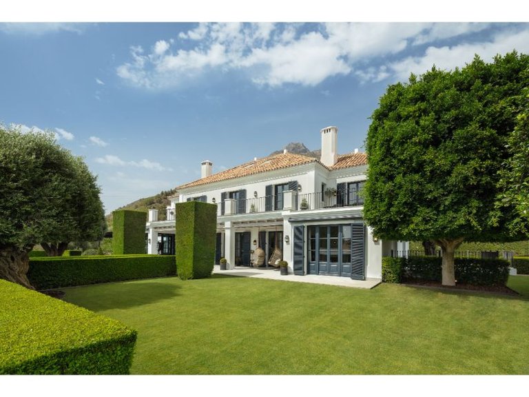 Villa for Sale in Marbella, Malaga 15