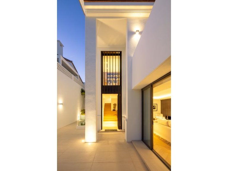 Villa for Sale in Marbella, Malaga 38