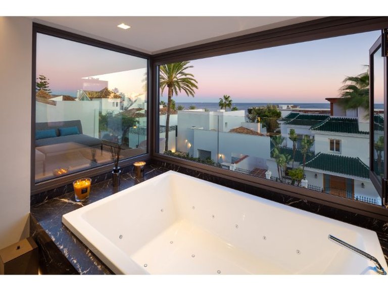 Villa for Sale in Marbella, Malaga 2