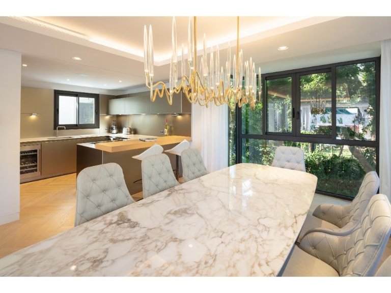 Villa for Sale in Marbella, Malaga 8