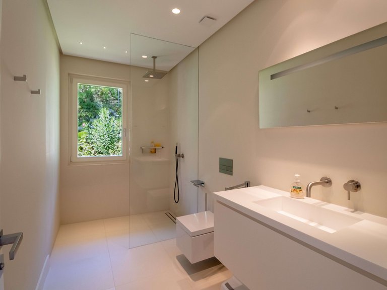 Villa for Sale in Marbella, Malaga 29