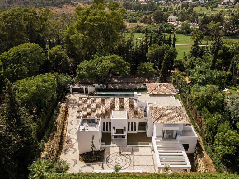 Villa for Sale in Marbella, Malaga 35