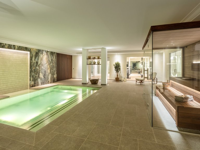 Villa for Sale in Marbella, Malaga 37