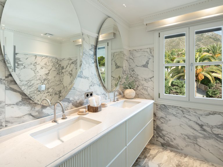Villa for Sale in Marbella, Malaga 17
