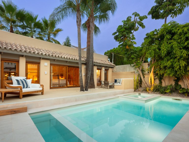 Villa for Sale in Marbella, Malaga 28