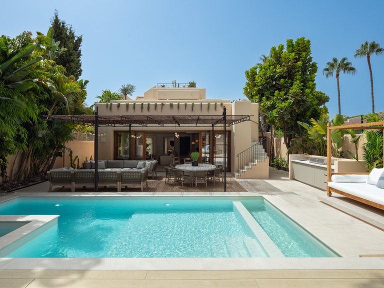 Villa for Sale in Marbella, Malaga 44