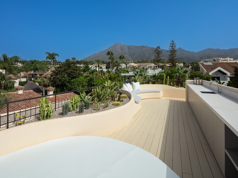 Villa for Sale in Marbella, Malaga 39