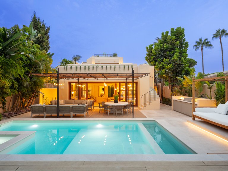 Villa for Sale in Marbella, Malaga 1