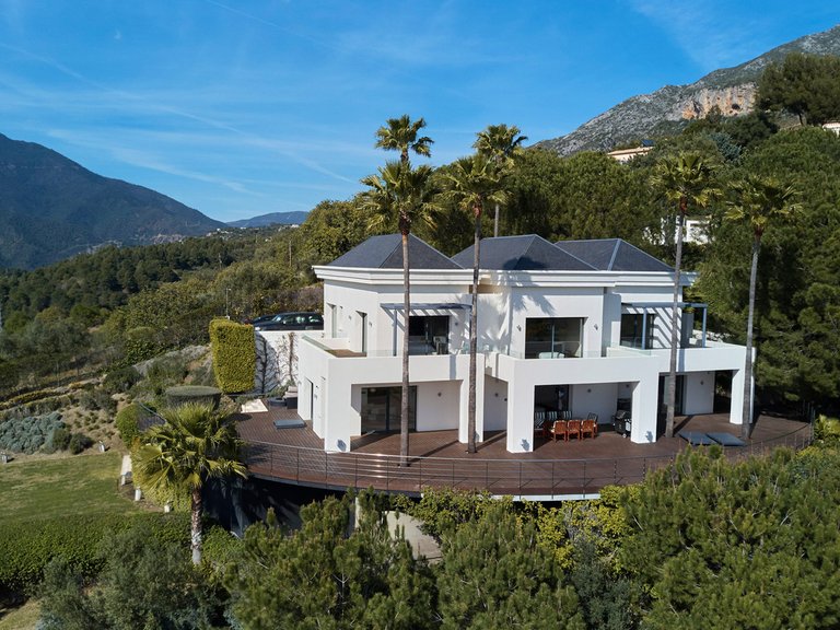Villa for Sale in Marbella, Malaga 1