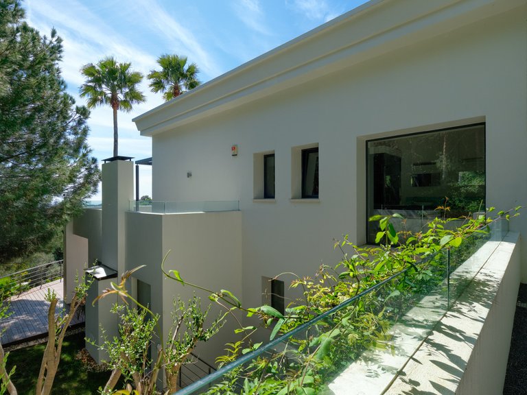 Villa for Sale in Marbella, Malaga 16