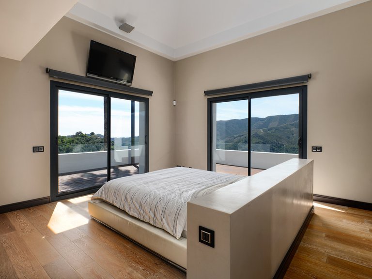 Villa for Sale in Marbella, Malaga 5