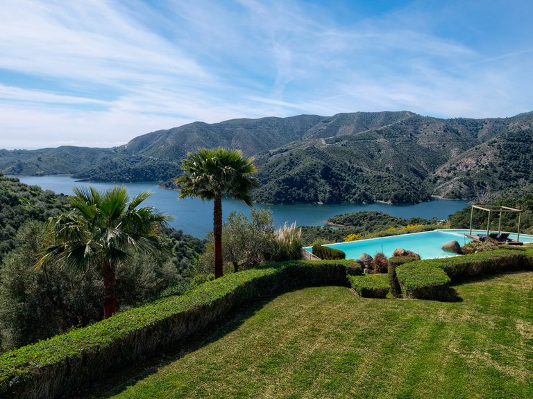 Villa for Sale in Marbella, Malaga 26