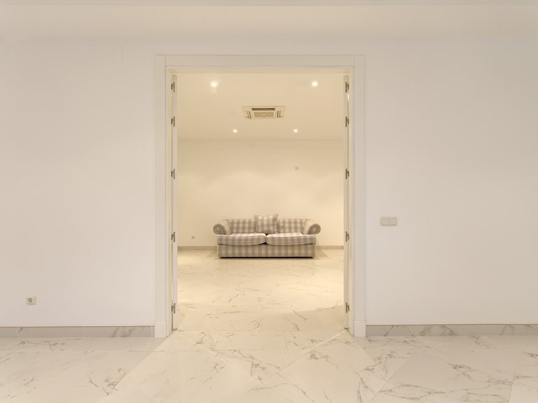 Villa for Sale in Marbella, Malaga 14