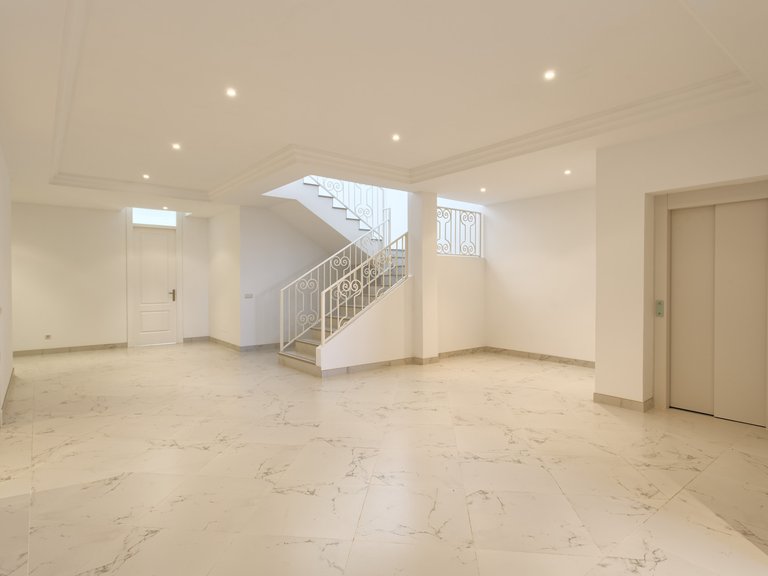 Villa for Sale in Marbella, Malaga 38