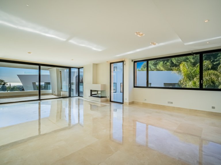 Apartment for Sale in Marbella, Malaga 11