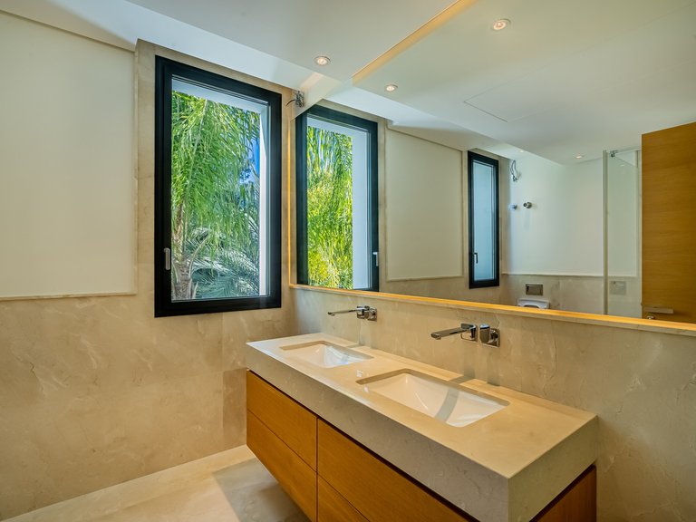 Apartment for Sale in Marbella, Malaga 22