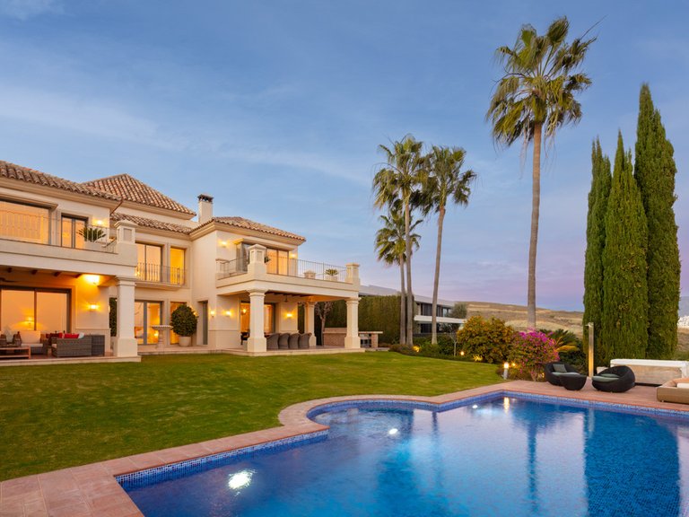 Villa for Sale in Marbella, Malaga 10