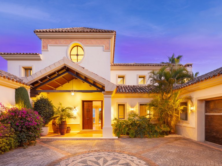 Villa for Sale in Marbella, Malaga 8