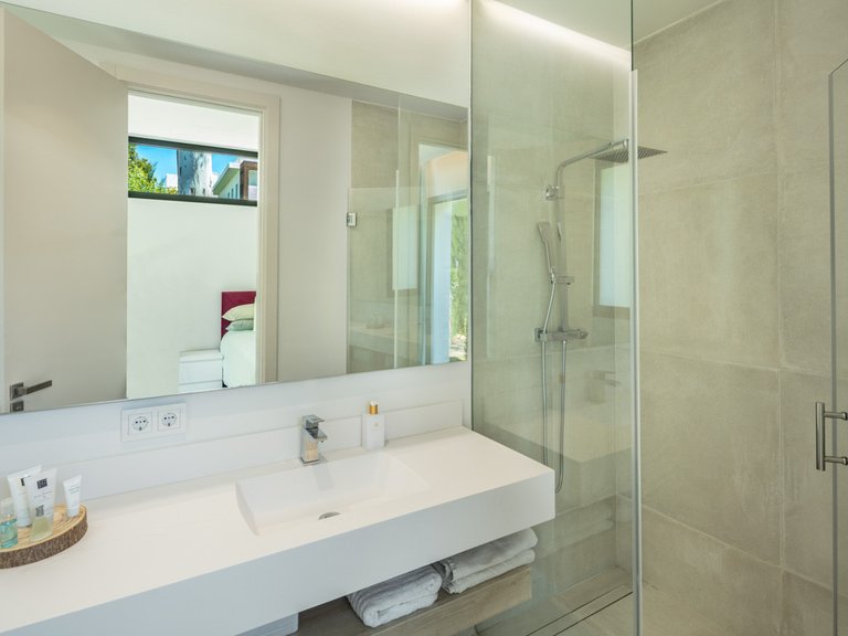 Villa for Sale in Marbella, Malaga 10