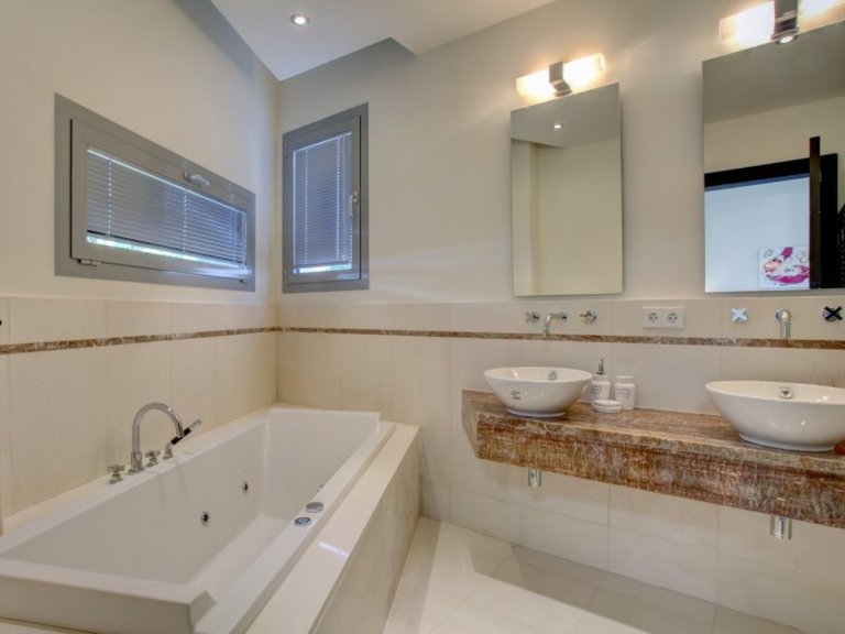 Town House for Sale in Marbella, Malaga 15