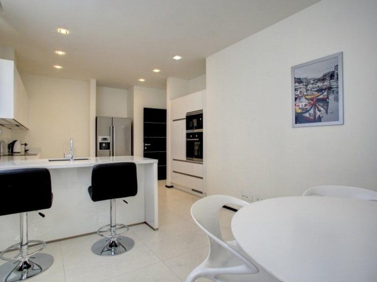 Town House for Sale in Marbella, Malaga 19