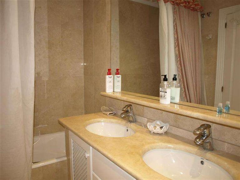 Apartment for Sale in Marbella, Malaga 13